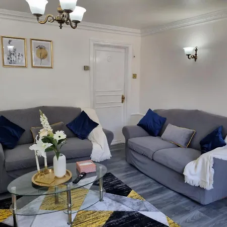 Modern&Elegant Home w/ Netflix&Parking-2