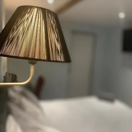 Comus Inn-3