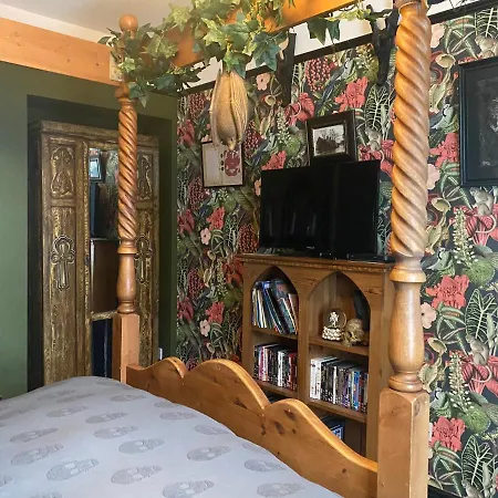 Dracula Rooms-2