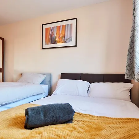 A Modern Home Away From Home-3