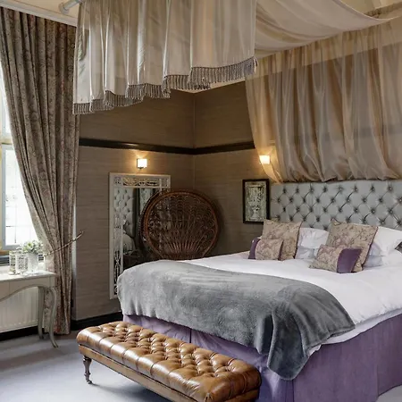 Falcon Manor Hotel-2