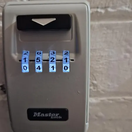 Highfields House - Free Wifi - Free Local Parking-3