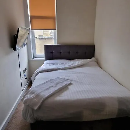 Penthouse Self Check In Apartment In Central Halifax-2