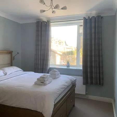 Spacious And Bright 1 - Bedroom Rental Unit-3