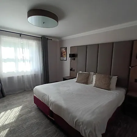 Corn Mill Lodge Hotel-3