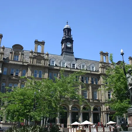 Quebecs Luxury Apartments-2