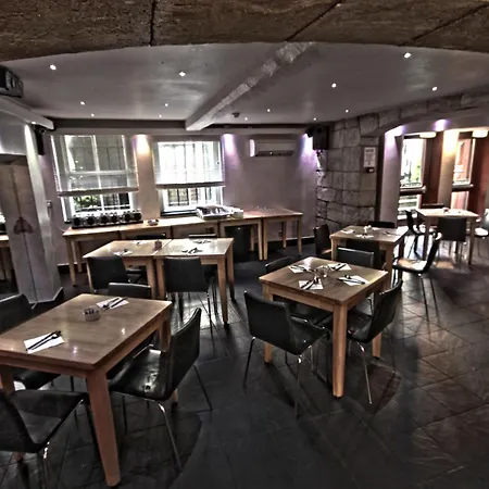 The George Hotel-2