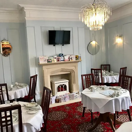 Norman Guest House With Free Parking-3