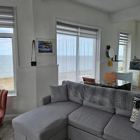 Redcar Seaview Apartments-3
