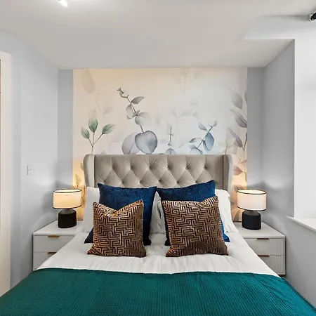 30 Percent Off! Stylish Apartment In Dewsbury -Close To Leeds-2