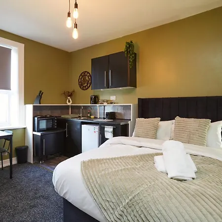 Bv Aparthotel Huddersfield Ideal For Business & Leisure Stays-3