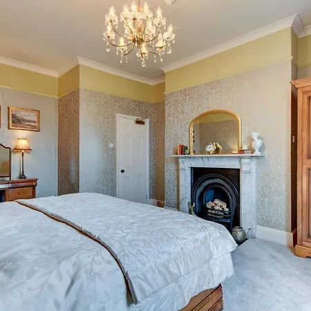 Highgate House-3