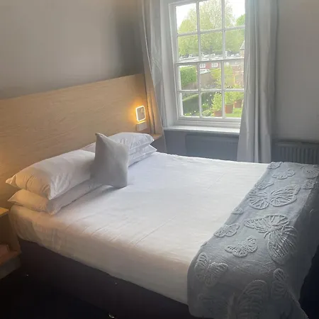 Diamonds Inn-2