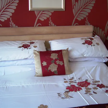 The Hillcrest-2