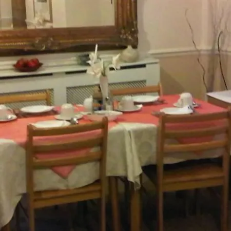 Priory Guest House Cleethorpes-2