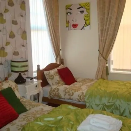 Esklet Guest House-3
