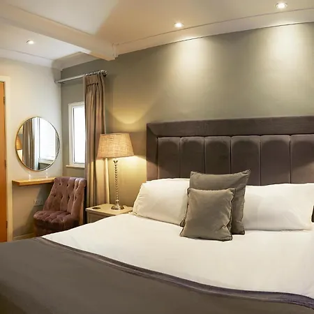 Five Star Stays-2