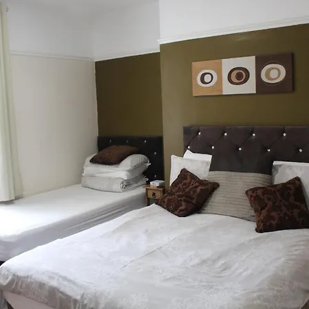 Oakwell Guest House-3