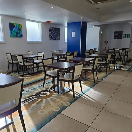 Holiday Inn Express Wakefield By Ihg-2