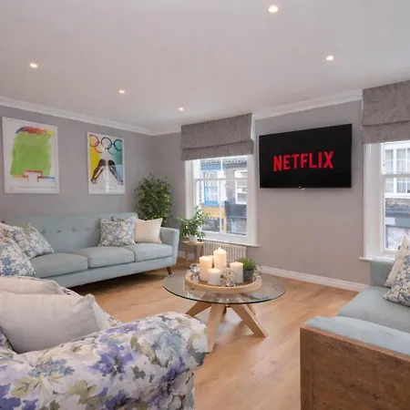Fossgate Luxury Duplex City Centre Apartment With Free Parking-2