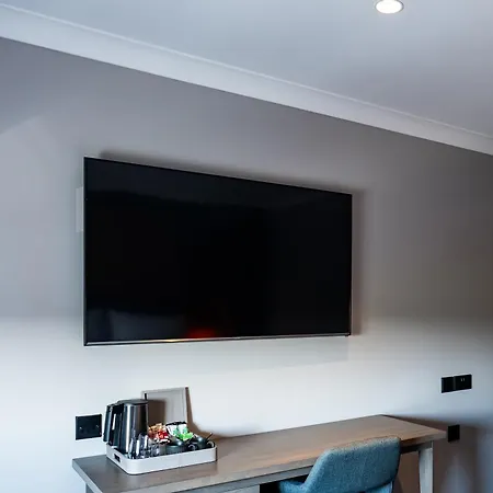 Village Hotel Leeds South-2