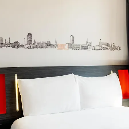 Easyhotel Sheffield-3