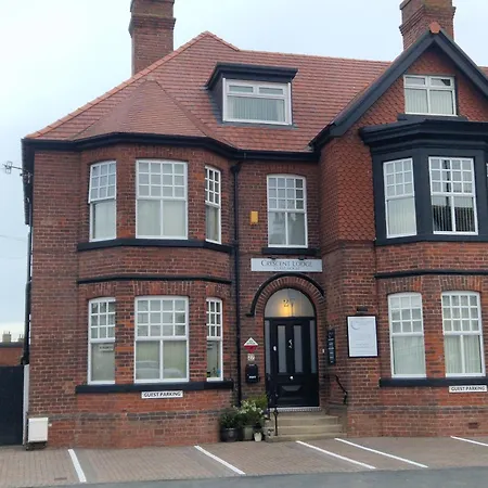 Crescent Lodge Guest House-2