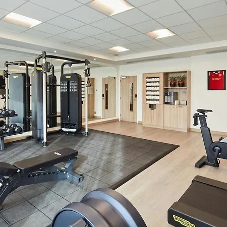 Courtyard By Marriott Sheffield-3