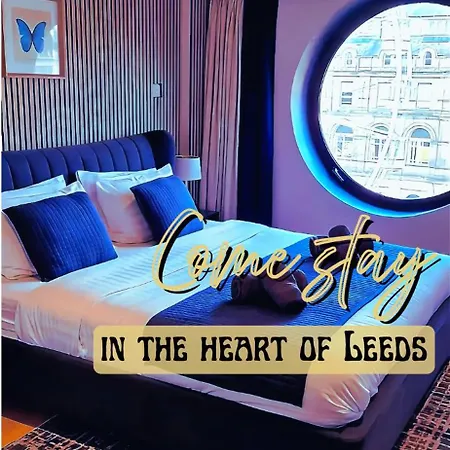 Stylish 2Br Apartment In Leeds City Centre With Town Hall Views-3