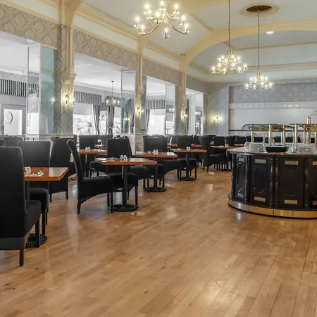 Clifton Hotel-2