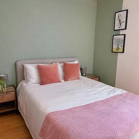 Lovely 3 Beds House 6 Guests King Beds-3