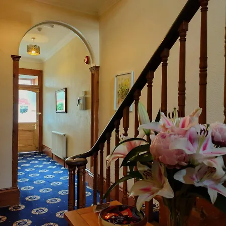 Pinewood House-2