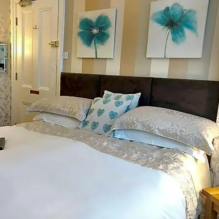 Rutland West Guest House-3