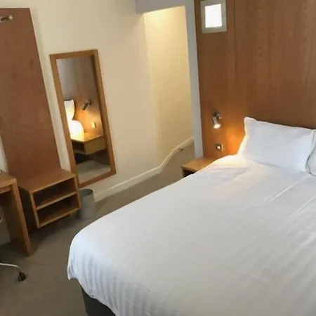 Corona Hotel Rotherham Sheffield Meadowhall-3