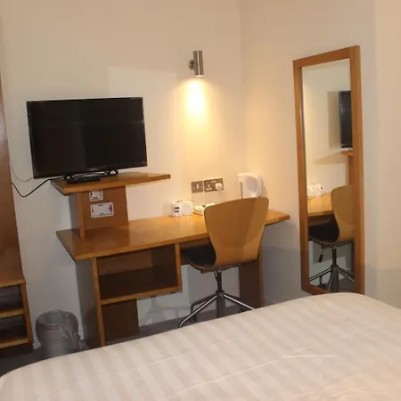 Corona Hotel Rotherham Sheffield Meadowhall-2