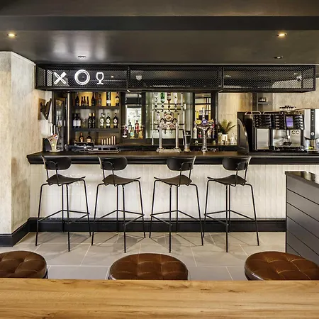 Ibis Wakefield East-Castleford, M62 J31-3