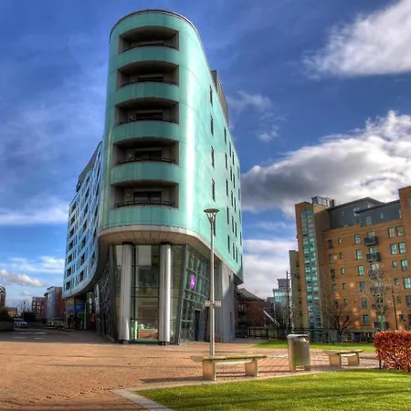 Quay Apartments Leeds-2