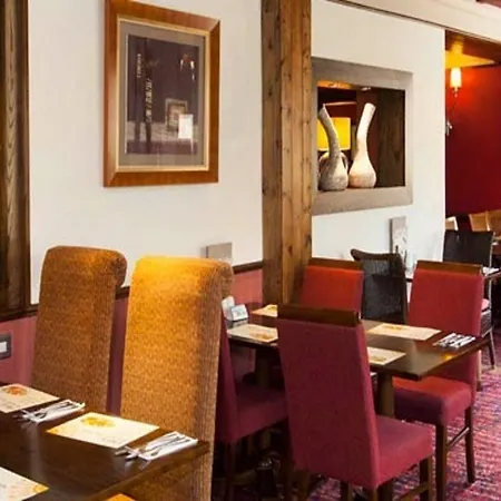 Premier Inn Bradford South-2