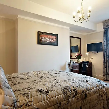 Bronte Guest House-3