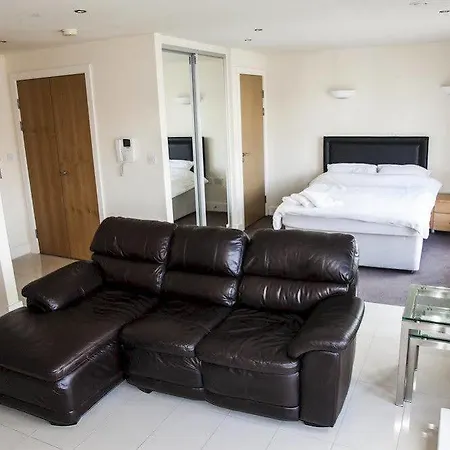Halo Serviced Apartments - The Point-3