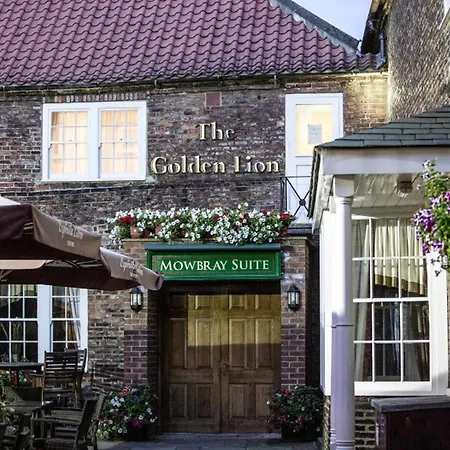 The Golden Lion Hotel-2