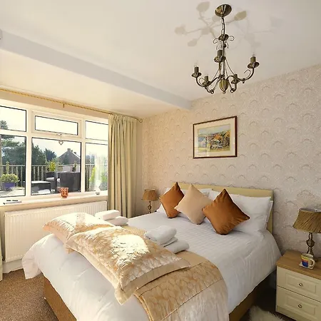 Glen View B & B-3