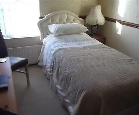 Edwardian House Bed And Breakfast-3