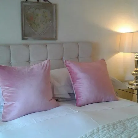 The Beehive Inn-3