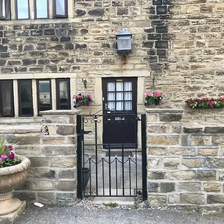 The Cottage, Cosy 2 Bedroom Pet Friendly Perfect For Contractors Free Secure Parking,Cctv-3