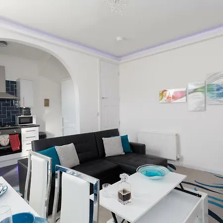 Clifton Bespoke Serviced Apartments-3