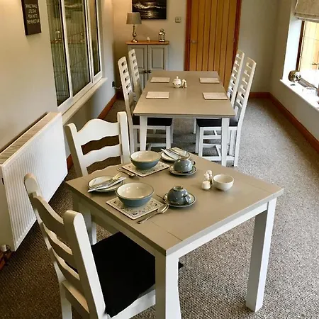 Linden Tree Holiday Apartments-2
