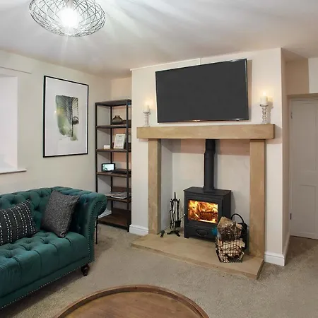 Host & Stay - Middle Farmhouse-3