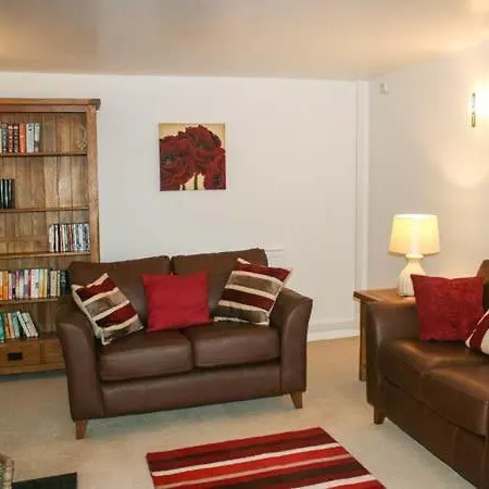 Derwent Cottage-2