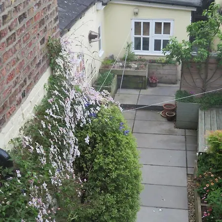 Avondale Guest House-3